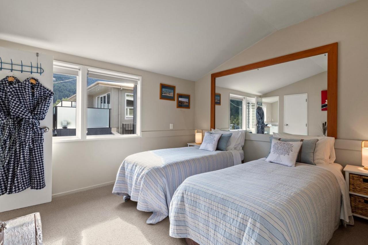 Queenstown House Bed & Breakfast And Apartments Exterior photo