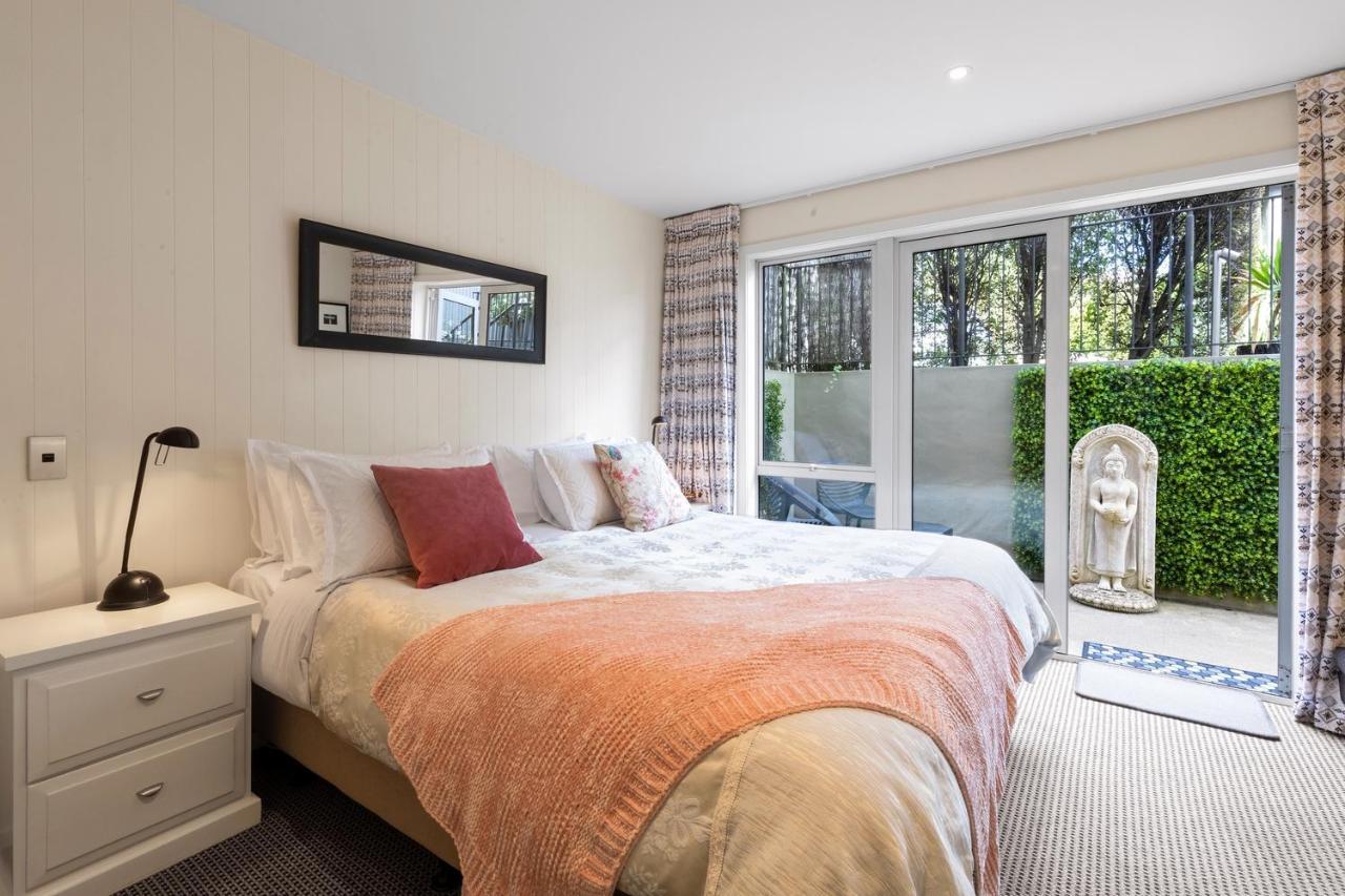 Queenstown House Bed & Breakfast And Apartments Exterior photo