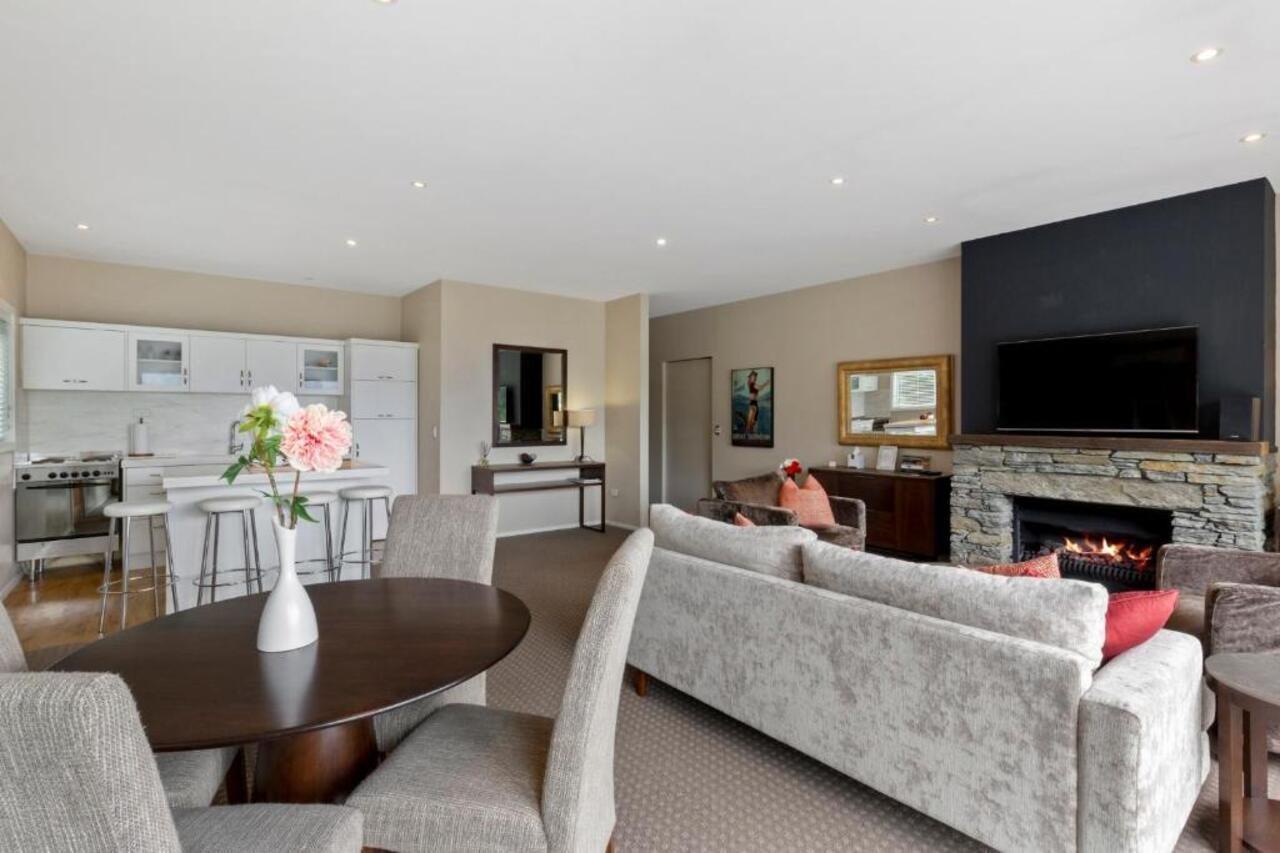 Queenstown House Bed & Breakfast And Apartments Exterior photo
