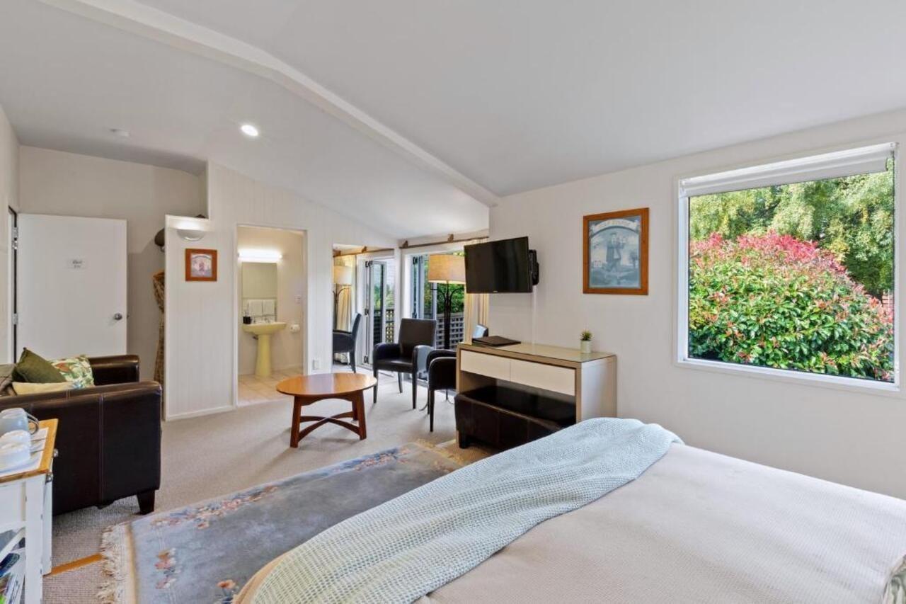 Queenstown House Bed & Breakfast And Apartments Exterior photo
