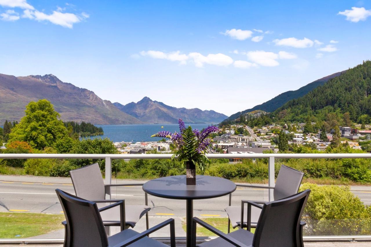 Queenstown House Bed & Breakfast And Apartments Exterior photo
